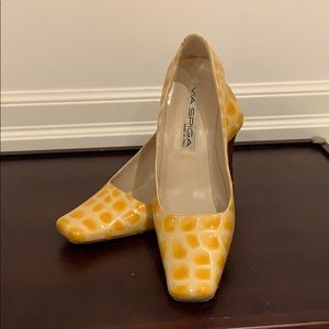 VIA SPIGA Patent Leather Heels